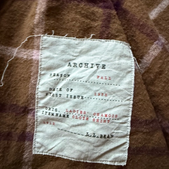 LL Bean Signature Flannel Tunic - Picture 4 of 5